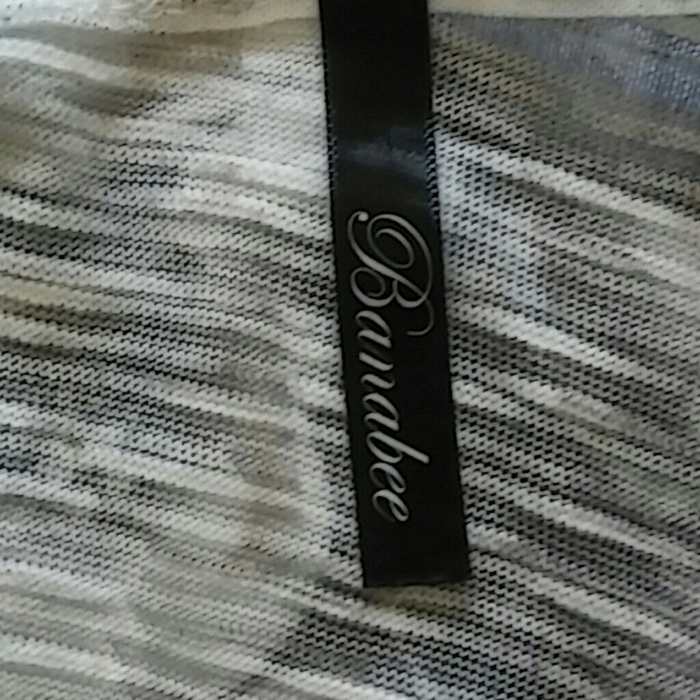 Banabee Black and White Party Blouse - Picture 7 of 8